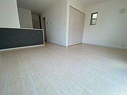 ラ・ポルト江波 2階ワンルームのリビング/ダイニング