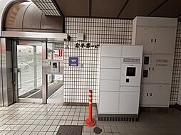 17 / 18