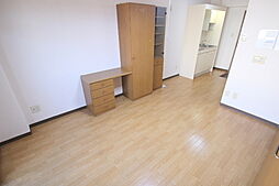 コーポラス岡本 4階ワンルームのリビング/ダイニング