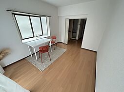 レジデンスSORI 1階ワンルームのリビング/ダイニング