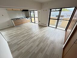 ハイコーポYASUDA V 3階3LDKのリビング/ダイニング