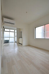 平和マンション 3階1LDKのリビング/ダイニング