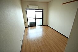 パインハウスII 0103 1階ワンルームのリビング/ダイニング