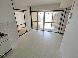 ＪＳビル大宮 4階2LDKのリビング/ダイニング