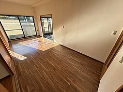 ユアコート東原 1階3LDKのリビング/ダイニング