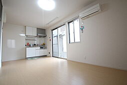 フォレスト・コート 1階ワンルームのリビング/ダイニング