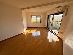 シャングリラII 4階3LDKのリビング/ダイニング