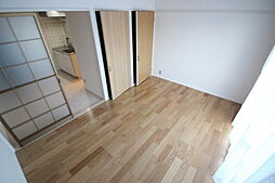 スティングハウス 1階1Kのリビング/ダイニング