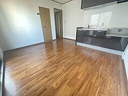 グランディーＹ 1階1LDKのリビング/ダイニング