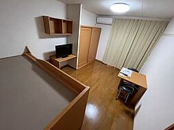 レオパレスKOI 1階1Kのリビング/ダイニング