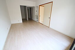 カーサ中筋 1階3LDKのリビング/ダイニング