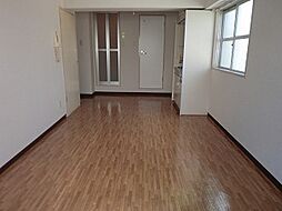 第8田中興産ビル 5階ワンルームのリビング/ダイニング