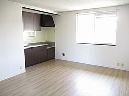 エクセル西原B棟 2階3LDKのリビング/ダイニング