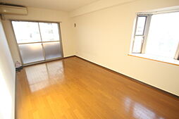 ウィンディア楽々園 7階1Kのリビング/ダイニング