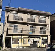 牛田駅より徒歩14分 築27年4ヶ月 3階建の賃貸物件