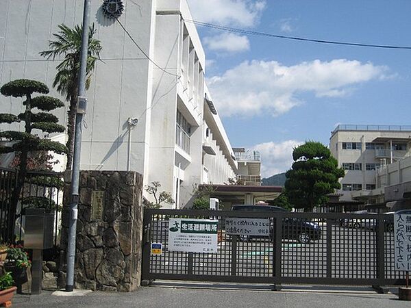 画像22:小学校「広島市立福木小学校まで311ｍ」