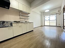 エム・ケイビル 4階3DKのリビング/ダイニング