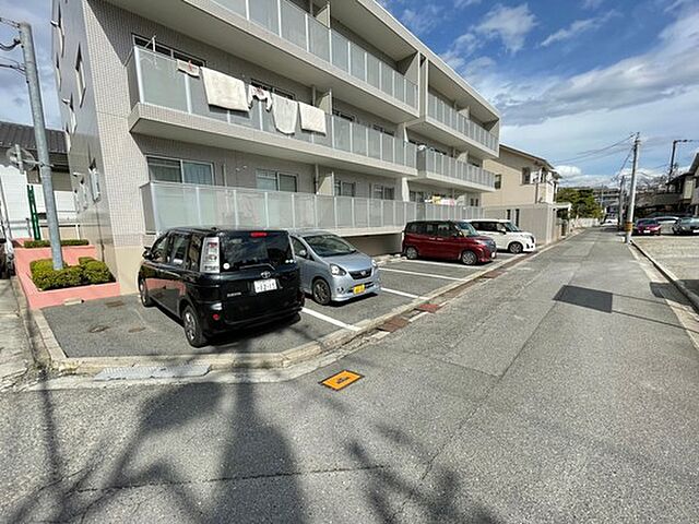10 / 11