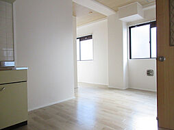 岡崎ビル 3階2DKのリビング/ダイニング