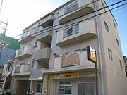 広島駅より徒歩13分 3階 築41年8ヶ月の賃貸物件