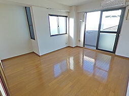 ＫＴビル（西原） 3階1Kのリビング/ダイニング