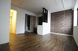 アイゼンルーム安中央 1階ワンルームのリビング/ダイニング