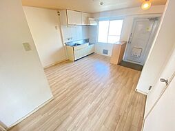 第7山本ビル 5階2DKのリビング/ダイニング