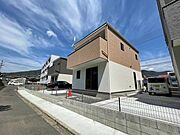 上安駅より徒歩10分 築2年7ヶ月 2階建の賃貸物件
