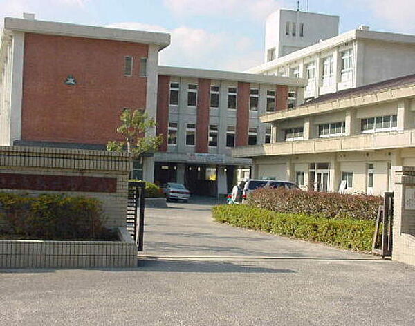画像20:中学校「広島市立高取北中学校まで1940ｍ」