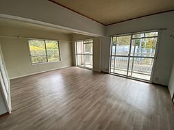 フォレスト 1階2LDKのリビング/ダイニング