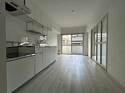 鶴江アレー 1階2DKのリビング/ダイニング