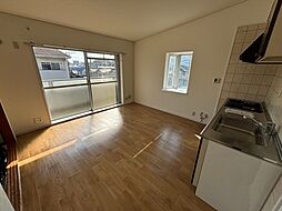 ハイネス八幡 3階3DKのリビング/ダイニング