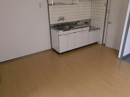 ロイヤルハウス西霞 4階2DKのリビング/ダイニング