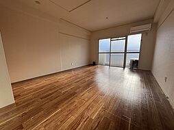 第一タウン皆賀 3階1Kのリビング/ダイニング