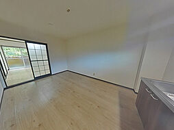 リバーサイド阿品 1階2DKのリビング/ダイニング