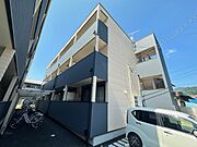 古市橋駅より徒歩11分 築2年11ヶ月 3階建の賃貸物件