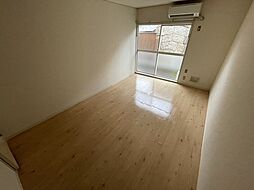 パークサイド明神 1階ワンルームのリビング/ダイニング