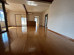 上幟町ハイム 4階3LDKのリビング/ダイニング