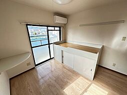 クリスタルレジデンス舟入 4階ワンルームのリビング/ダイニング