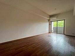 ロアール松川町 3階1Kのリビング/ダイニング