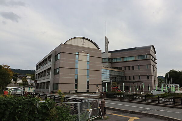 画像24:役所「熊野町役場まで1240ｍ」