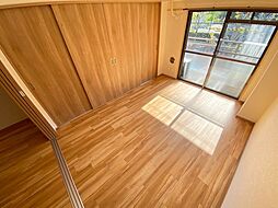 ジェームスプラザ 5階2DKのリビング/ダイニング