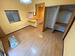 ファイブヒルズ 2階ワンルームのリビング/ダイニング