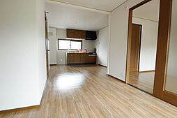 アゼリア土井　A棟 2階2LDKのリビング/ダイニング