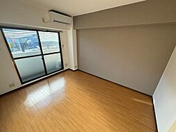 コンフォルトＫ 1階ワンルームのリビング/ダイニング