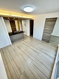 ヴィッセル庚午 3階2LDKのリビング/ダイニング