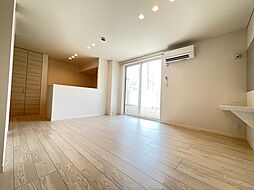 ラ　メゾン　ウールゥ 1階1LDKのリビング/ダイニング