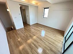 ヤマコウバシ 2階ワンルームのリビング/ダイニング