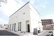 廿日市駅より徒歩3分 築9年2ヶ月 2階建の賃貸物件