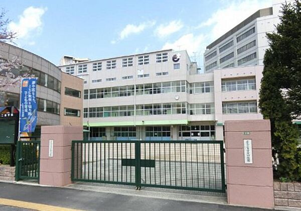 画像6:小学校「私立広島三育学院小学校まで379ｍ」